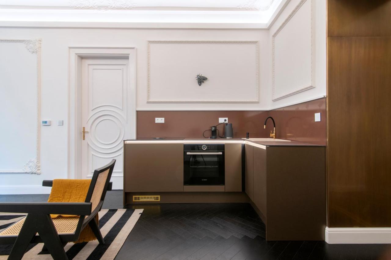 Antique Glam Apartment In Old Town Praga Zewnętrze zdjęcie