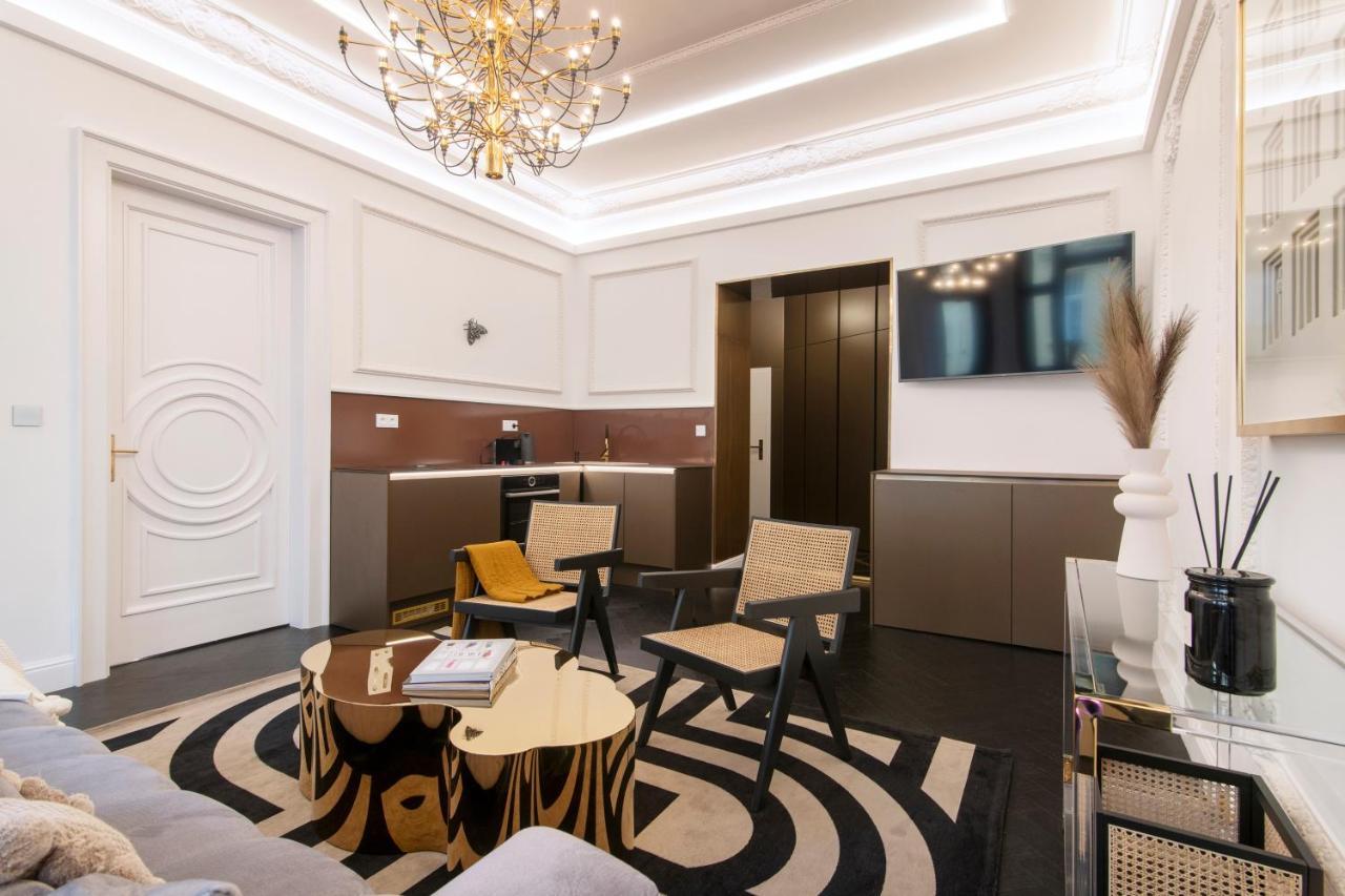 Antique Glam Apartment In Old Town Praga Zewnętrze zdjęcie