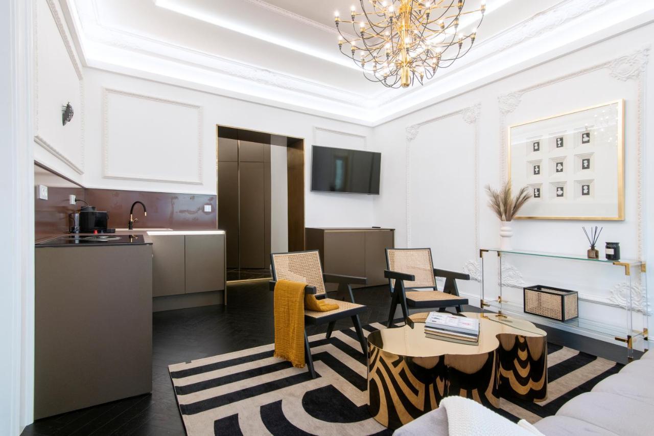 Antique Glam Apartment In Old Town Praga Zewnętrze zdjęcie