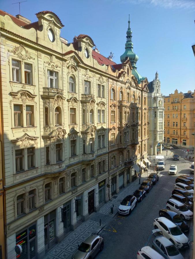 Antique Glam Apartment In Old Town Praga Zewnętrze zdjęcie